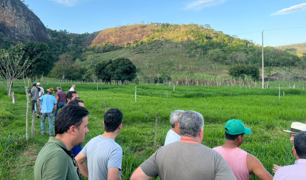 Encontro de técnicos da ATeG e produtores rurais impulsiona avanços na Bovinocultura do Leite
